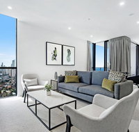 Qube Broadbeach - Luxury 2 Bedroom Ocean View - Holiday Find