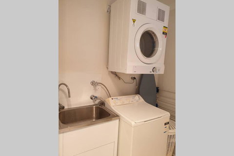 Quiet Apartment Walking Distance To Restaurants - Holiday Find 1