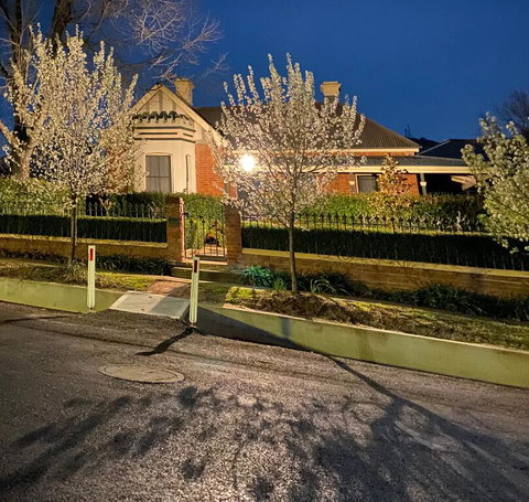 QUILTY HOUSE (Formerly Beethovens) - Holiday Find 0