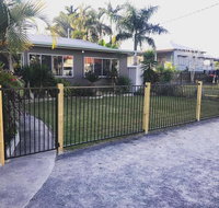 QUIRKY QUEENSLANDER 6 BEDROOM HOME - Holiday Find
