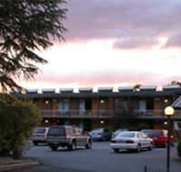 Red Cedars Motel - Holiday Find