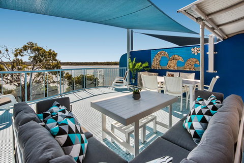 Reflections Holiday Apartments - Holiday Find 3