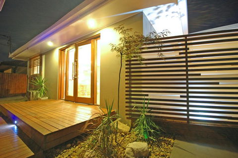 Reiki Spectacular House - Holiday Find 3