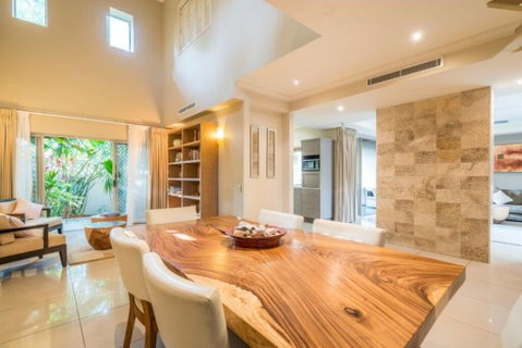 Resort Living With Private Pool Sleeps 8 - Holiday Find 3