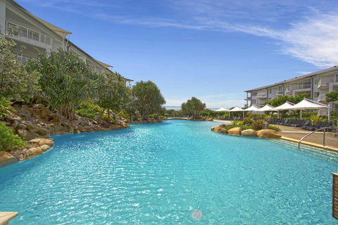 RESORT ON THE BEACH 4118/19 - Holiday Find 0