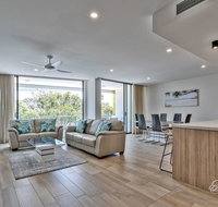 Riverfront Breeze at The Cosmopolitan - Holiday Find