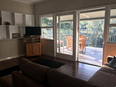 Riverview Cottage - Holiday Find 1