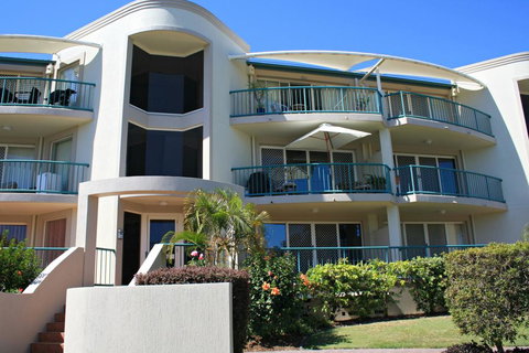RIVERVIEW, UNIT 6, CURRUMBIN - Holiday Find 2
