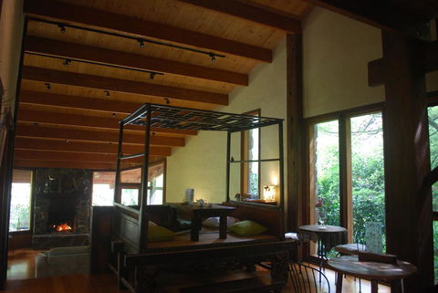 Rocky Creek Art Garden B&B - Holiday Find 1