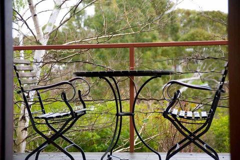 Romantic Treehouse Getaway - Holiday Find 2