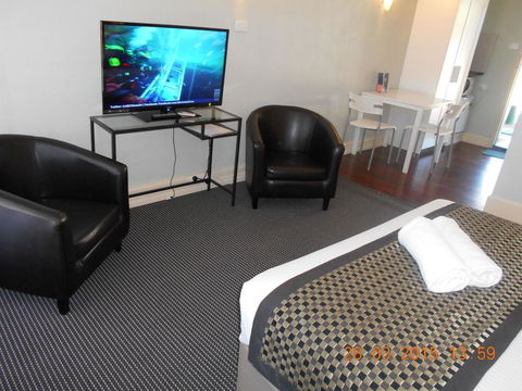 Rose City Motor Inn - Holiday Find 2