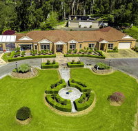 Rosewood Park Guest Suite - Holiday Find