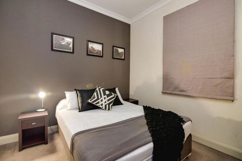 Royal Hotel Motel Gympie - Holiday Find 2