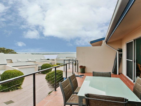 Sandalwood - Direct Beach Access To Tilbury Cove - Holiday Find 2