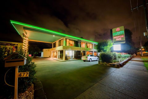 Sandown Regency Hotel & Apartments - Holiday Find 0