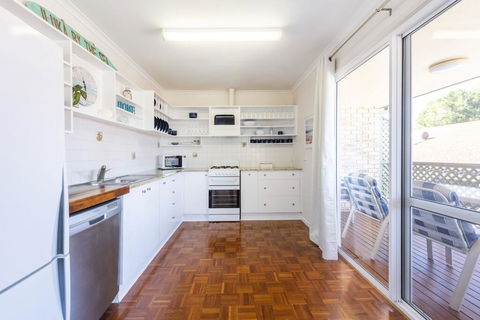 Sandy Feet - Holiday Find 3