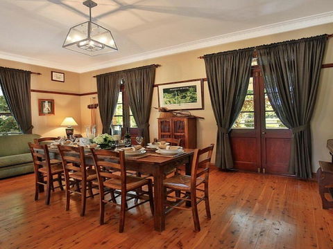 Sarnia - Period Home In Garden Oasis With Pool - Holiday Find 3