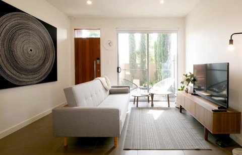 SATOR City Fringe Home Away From Home Pets OK! - Holiday Find 2