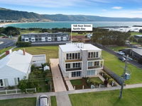 SEA NOOK - seconds from the beach
