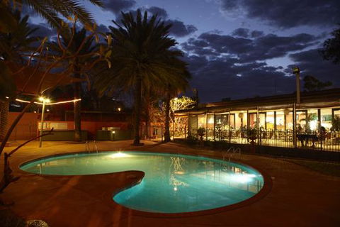 Seasons Hotel Newman - Holiday Find 0
