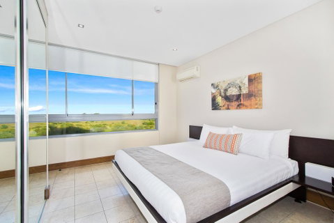 Self Contained 2 Bed Luxury Apartment - Holiday Find 1