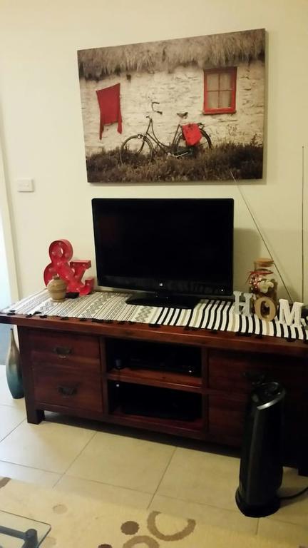 Self-contained Private 2 Bedroom Apartment - Holiday Find 3