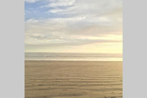 Sensational Ocean Views Only 200m Goolwa Beach - Holiday Find 3