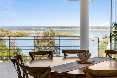 Shawhaven - Holiday Find 1