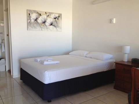 Shell Motel (Pearly Shell Motel) - Holiday Find 2