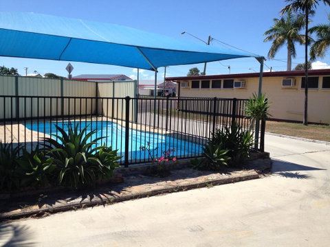 Shell Motel (Pearly Shell Motel) - Holiday Find 0