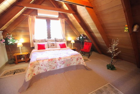 Silverpoint Accommodation - Holiday Find 0