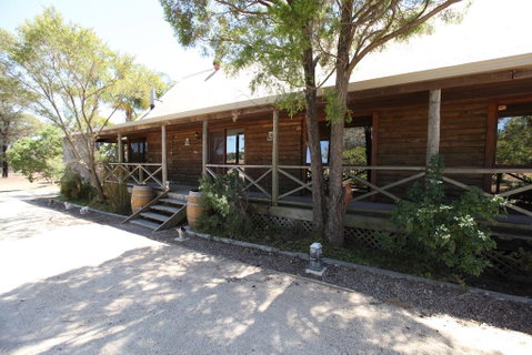 Silverpoint Accommodation - Holiday Find 1