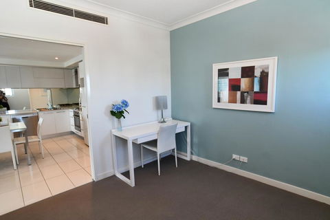 Silvershore Apartments On The Broadwater - Holiday Find 2