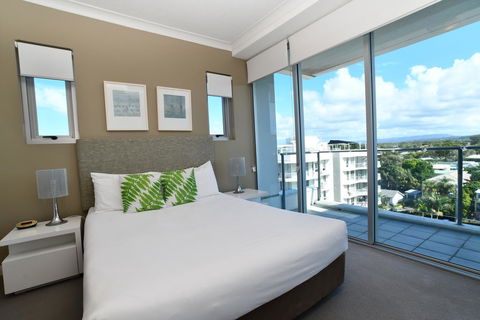 Silvershore Apartments On The Broadwater - Holiday Find 3