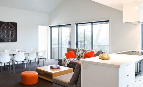 Silverski Rooms And Apartments - Holiday Find 0