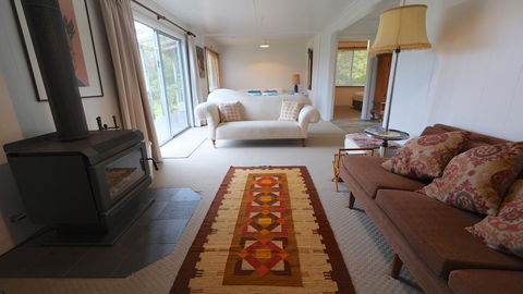Sisters Beach House - Holiday Find 3