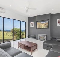 Skenes Retreat - views of the ocean from the deck - Holiday Find