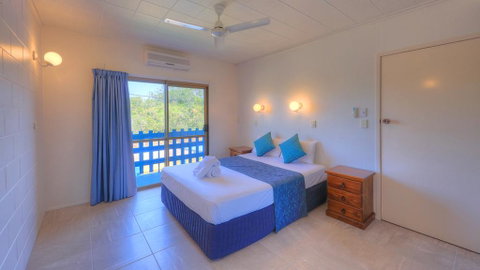Sky View Units Bowen - Holiday Find 2