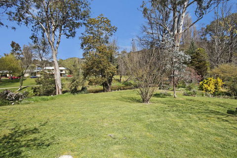 Snowstream Riverside Apartments - Unit 1 - Holiday Find 2