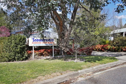 Snowstream Riverside Apartments - Unit 2 - Holiday Find 0