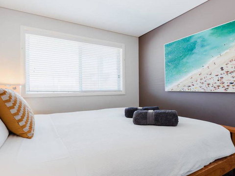 SOLARIS @ Fingal Bay - Holiday Find 3