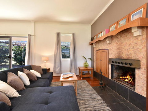 Somerville Wines Farmstay In Broke, Super Cute House On Working Farm. Walk For Miles. - Holiday Find 0