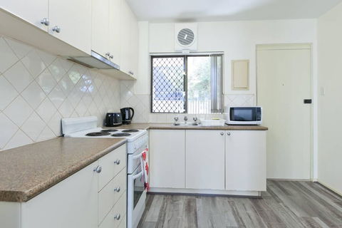South Perth Perfect Location Free WIFI & Parking - Holiday Find 2