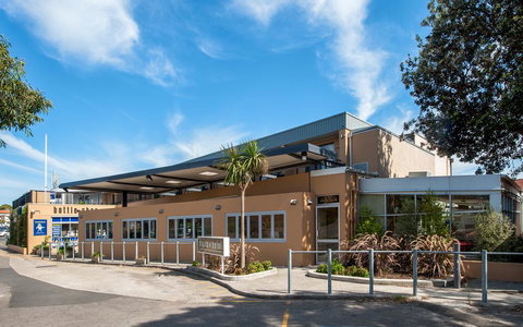 Southend Hotel - Holiday Find 0