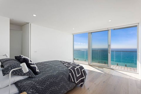 Southpoint -Brand New Home, Oceanfront Views - Holiday Find 3