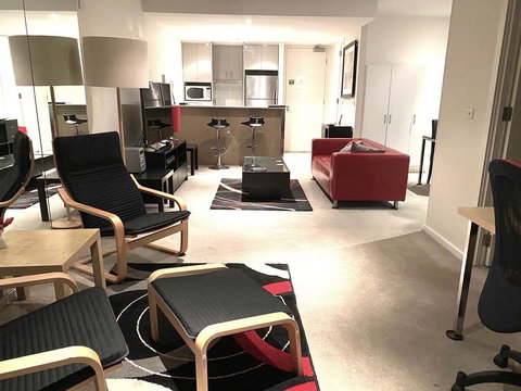 Spacious Seaviews - StayCentral - Holiday Find 3