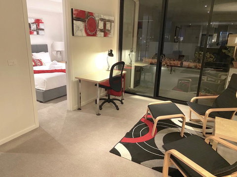 Spacious Seaviews - StayCentral - Holiday Find 2