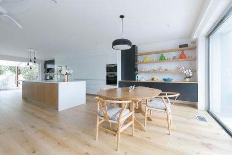 Spectacular Bilgola Beachhouse - Holiday Find 3