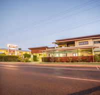 Spinifex Motel and Serviced Apartments - Holiday Find
