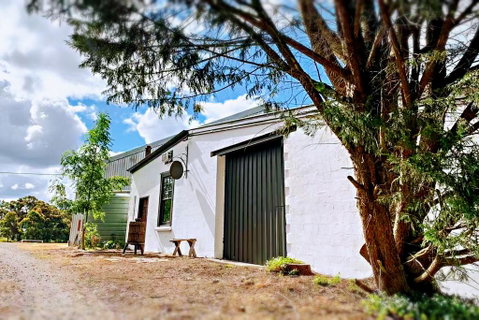 Springhill Winery - Holiday Find 0